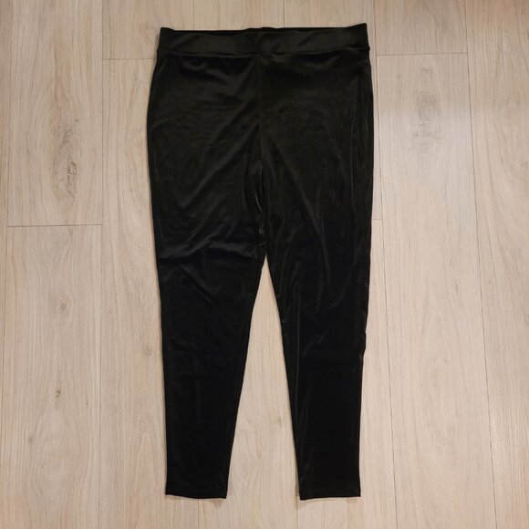 TORRID | Full Length Signature Waist Velvet Legging | Sz. 2X - Picture 4 of 7